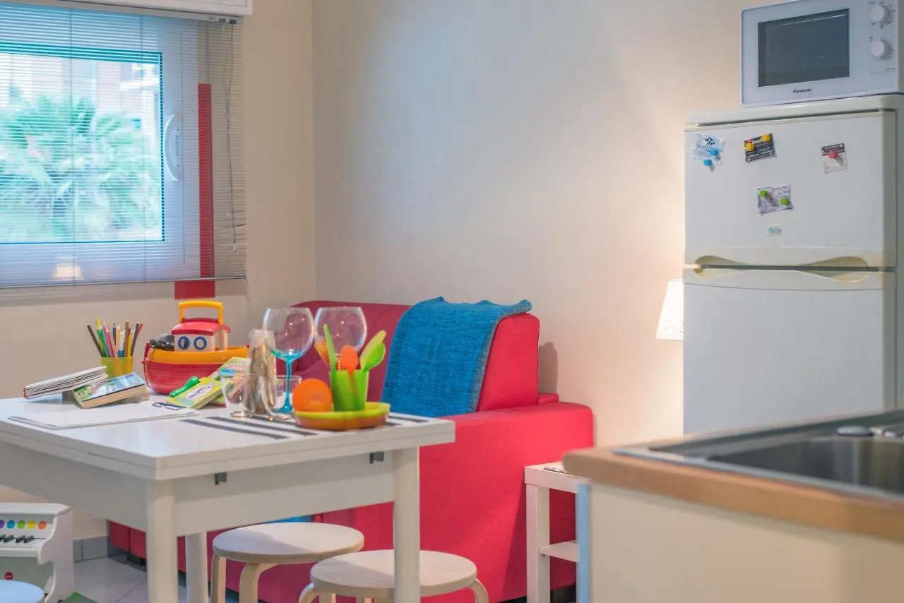 Babyaccommodation Family Sea & Box Pietra Ligure Apartment